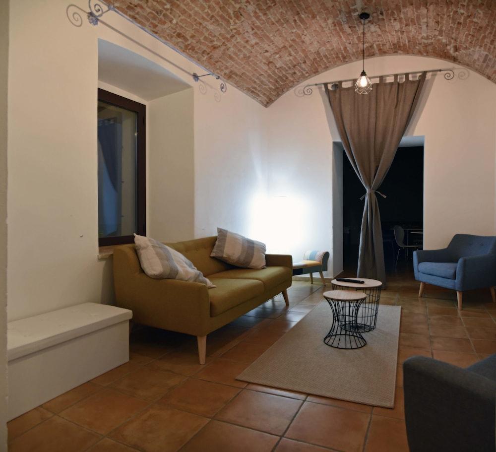 Villa Santadi Exterior photo