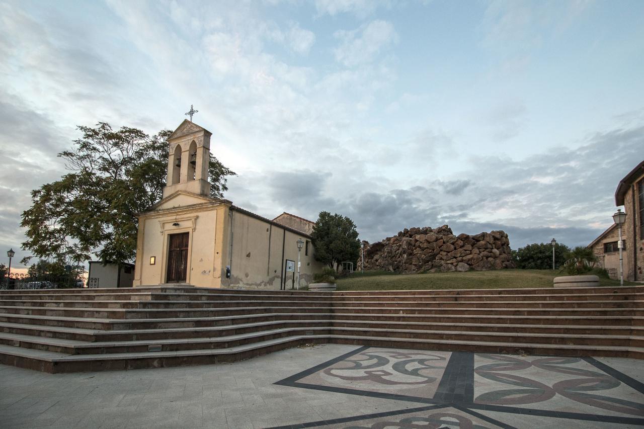 Villa Santadi Exterior photo