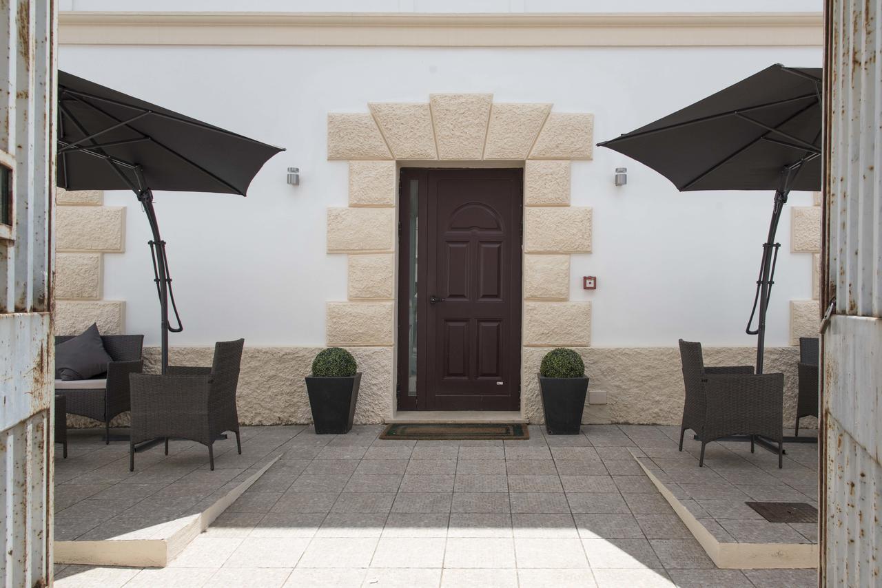 Villa Santadi Exterior photo